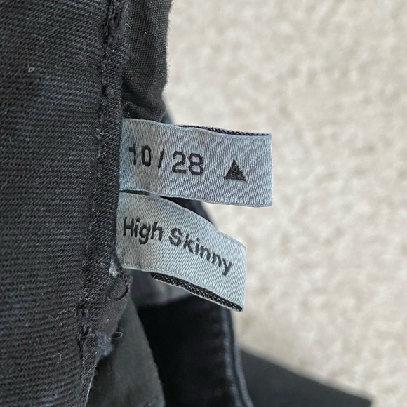 PRINCESS POLLY ABRAND BLACK JEANS 🖤 - Picture 4 of 5